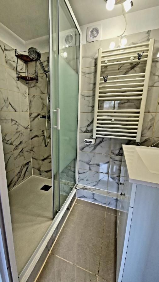 Chalet Marseille Hauteur Luaran gambar